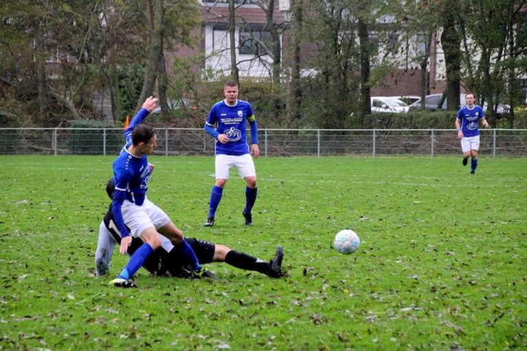 voetbal-Blauw-Wit-kolping-theo-van-vlaanderen.
