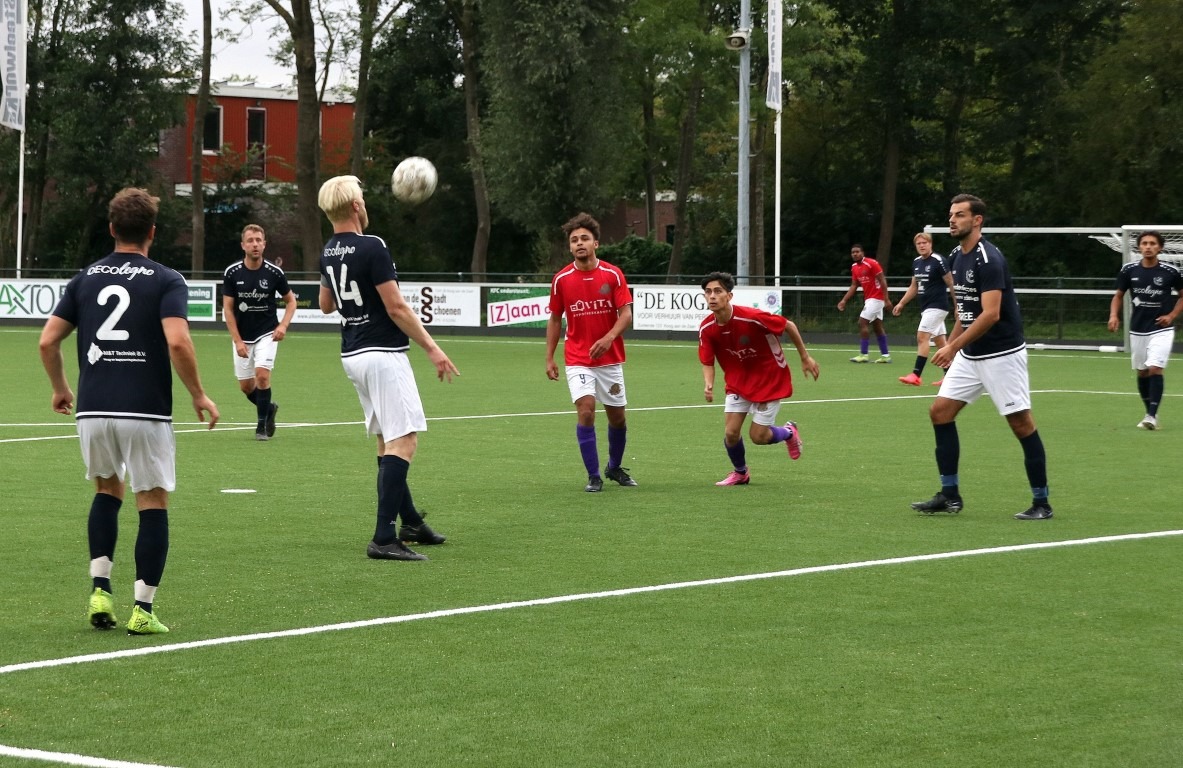 Voetbal-Zaandijk-Hercules-Zaandam-op-KFC-toernooi-2024-Door-Theo-van-Vlaanderen