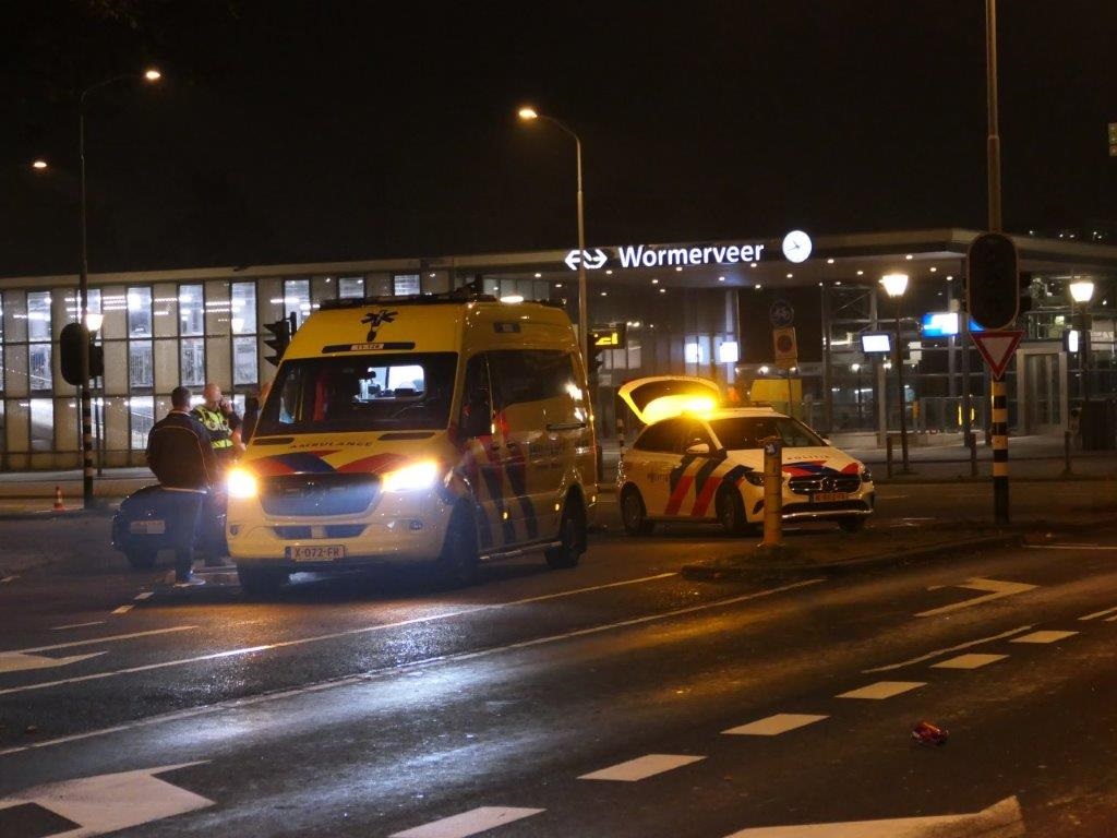 Aanrijding-Wandelweg-Stationsstraat-Wormerveer-18-10-2024-Michel-Schermer