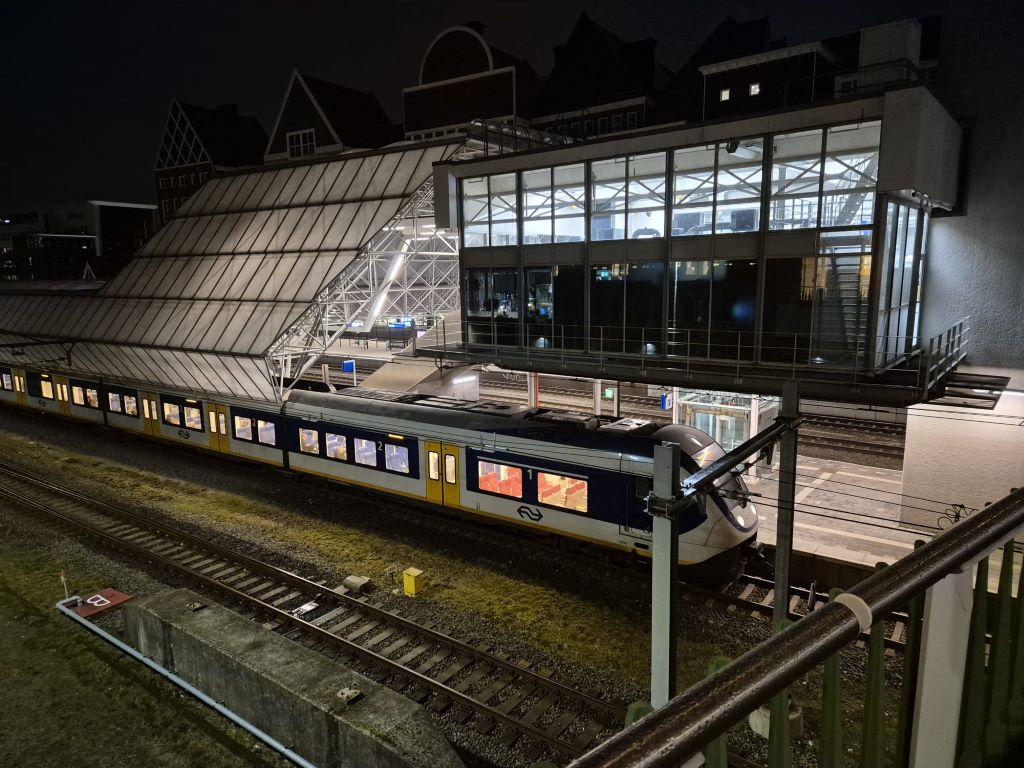 Persoon-op-spoor-station-Zaandam-20-10-2024