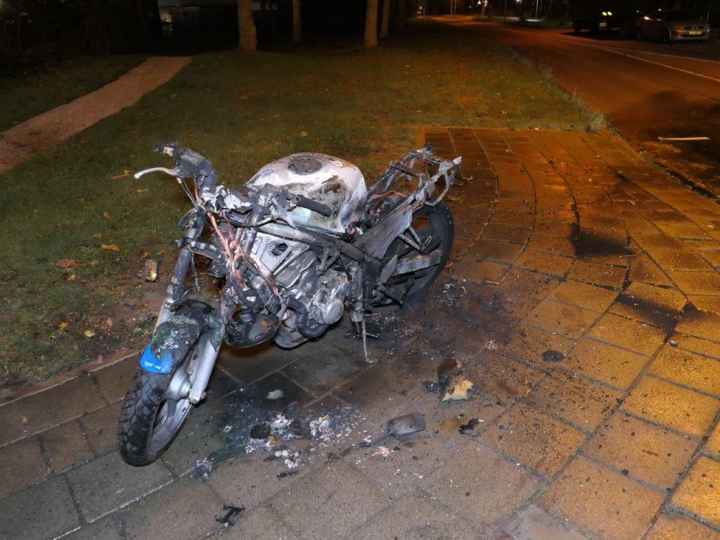 Brand-motor-De-Watering-Zaandam-28-11-2024-Michel-Schermer-