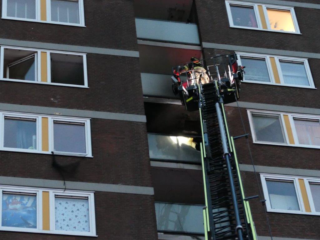 Woningbrand-Clusiusstraat-Zaandam-24-11-2024-Michel-Schermer