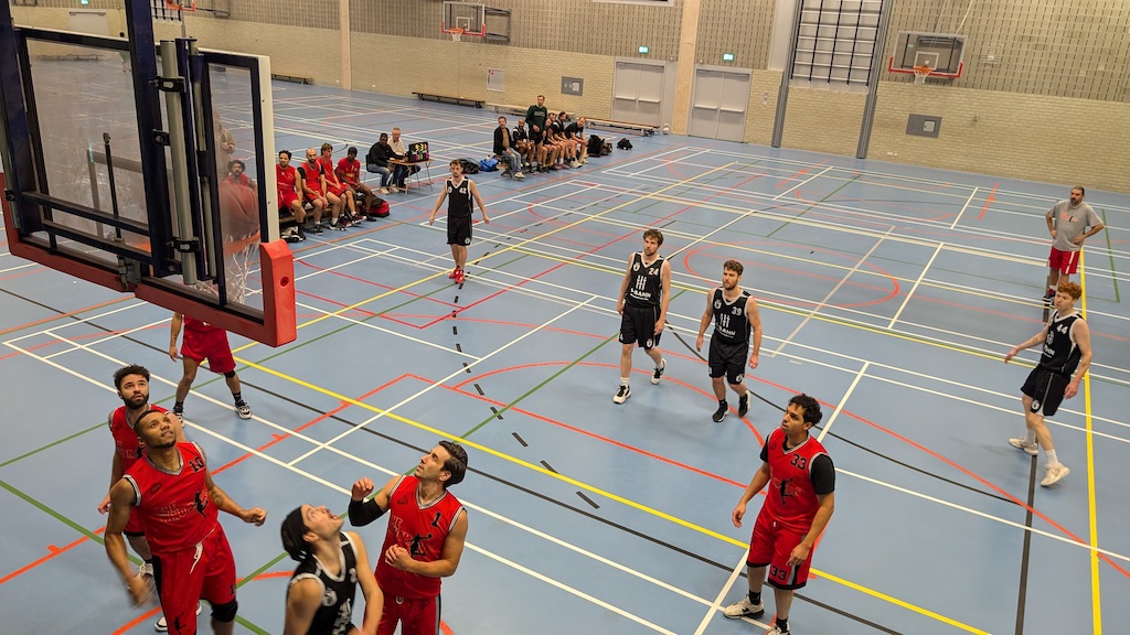 Basketbal-Windmills-US-sporthal-Zaanstad-zuid-zaandam-15-nov-2024-door-Edwin-Kleiss-van-boven