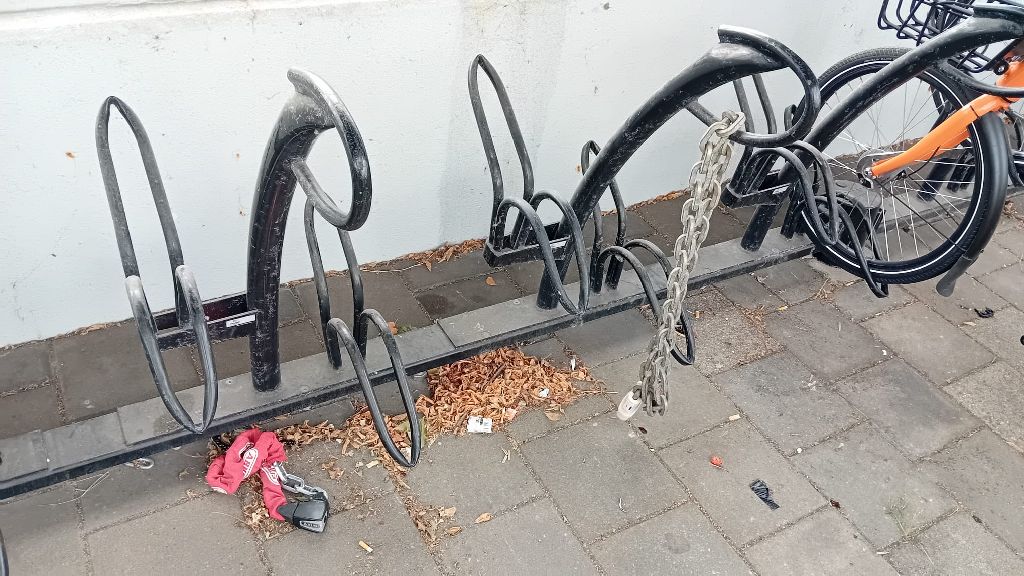 fiets_gejat_ArmeDoornabel_230725