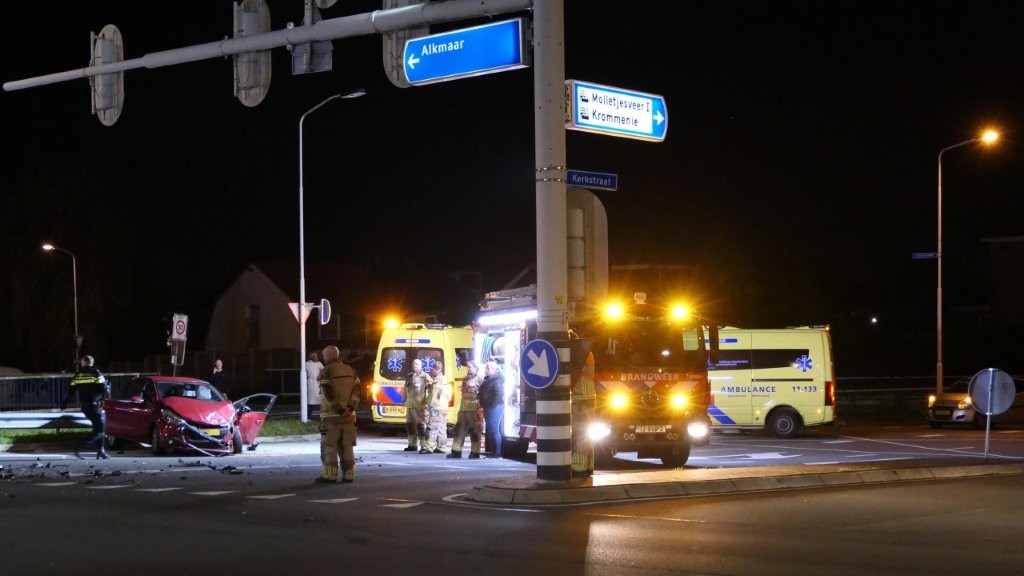 Ongeluk-N246-Kerkstraat-Wormerveer-30-10-2025-Michel-Schermer-1