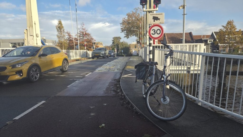 Ongeluk-Padlaan-Vaartbrug-Krommenie-01-11-2025-Michel-Schermer-1